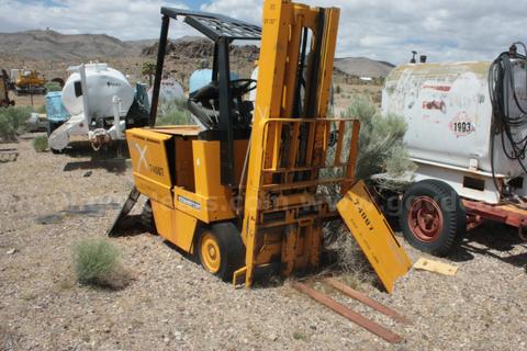 MSTS FY26-090: Caterpillar Towmotor M40 Forklift
