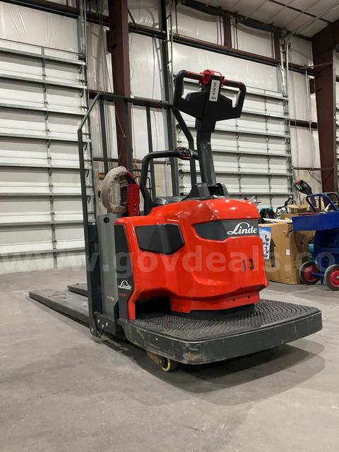 2024 LINDE STAND ON PALLET JACK MODEL EWR40 8' FORKS