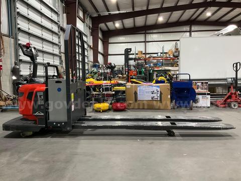 2024 LINDE STAND ON PALLET JACK MODEL EWR40 8' FORKS