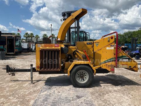 2017 VERMEER TOWABLE WOOD CHIPPER MODEL BC100XL; GAS POWERED; TRAILER MOUNTED