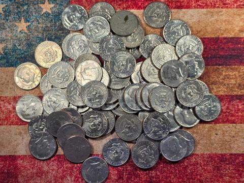 Large Lot of Kennedy Half Dollars - Over 2 pounds