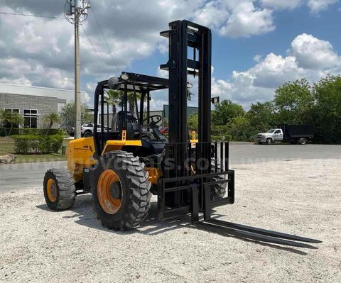 2018 JCB ROUGH TERRAIN FORKLIFT MODEL 930, DIESEL