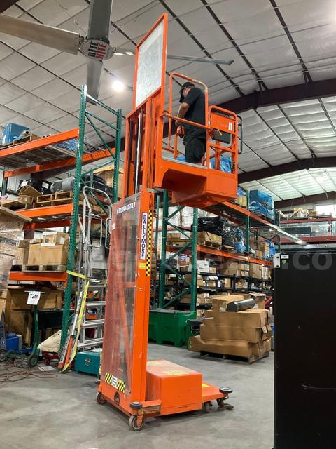 2015 BALLYMORE VERTICAL MAST MAN LIFT, MAX PLATFORM HEIGHT 12FT