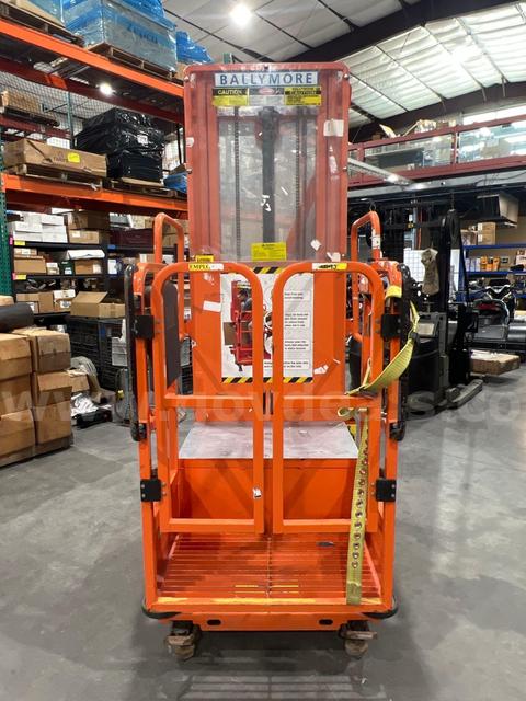 2015 BALLYMORE VERTICAL MAST MAN LIFT, MAX PLATFORM HEIGHT 12FT