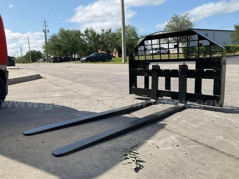 UNUSED 2026 FORK ATTACHMENT MODEL DHC FOR SKID STEER , FORKS APPROX 60in LONG, APPROX MAX WEIGHT 2650LB