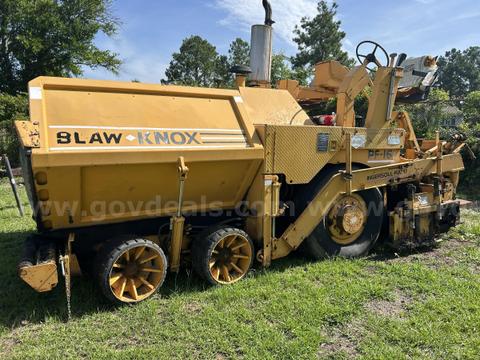 PF161 Blaw Knox Asphalt Paver