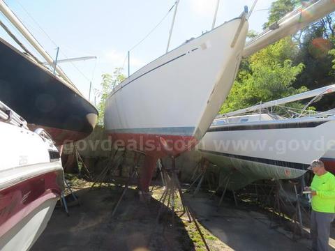 26ft Sailboat