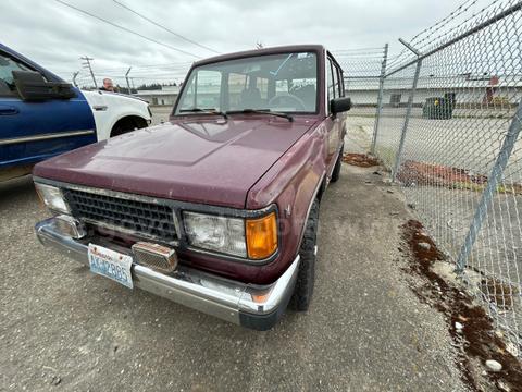 Burgandy 1989 Isuzu Trooper II S V6 4-Door