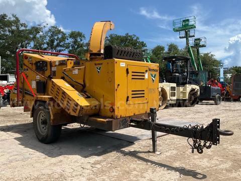 2017 VERMEER TOWABLE WOOD CHIPPER MODEL BC100XL; GAS POWERED; TRAILER MOUNTED