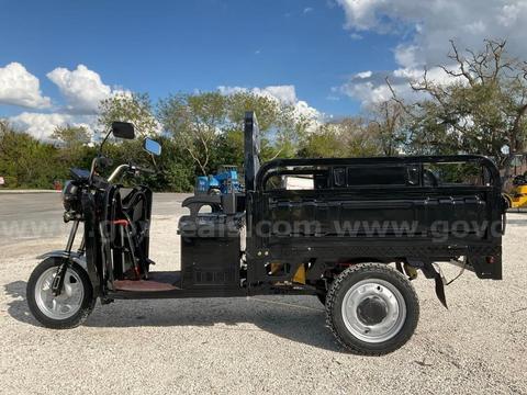 UNUSED 2026 HIGH-END ELECTRIC 3 WHEELED TRICYCLE (ASSEMBLY REQUIRED)