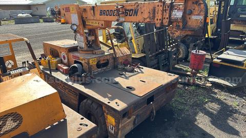 Broderson IC-35-2B Carry Deck Crane