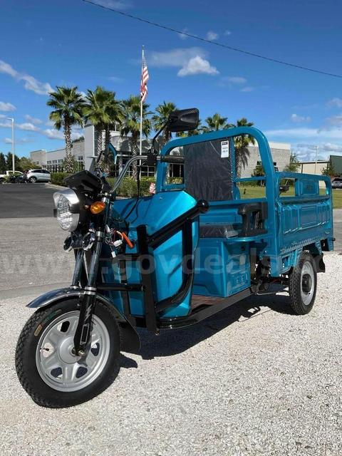 UNUSED 2026 HIGH-END ELECTRIC 3 WHEELED TRICYCLE (ASSEMBLY REQUIRED)