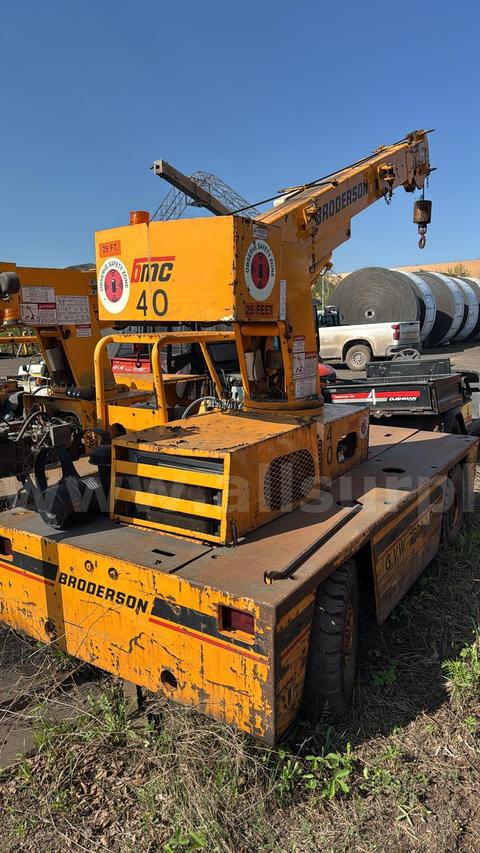 Broderson IC-35-2D Carry Deck Crane