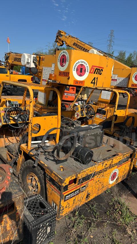 Broderson IC-35-2D Carry Deck Crane