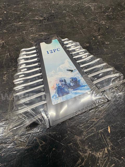 NEW WRENCH METRIC  12 PC SET  - SHIPPING ONLY - MAINE