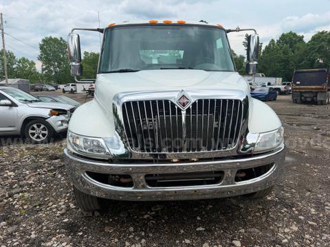 2004 International 4300