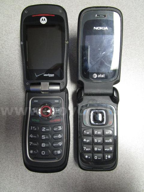 (2) USED FLIP PHONES