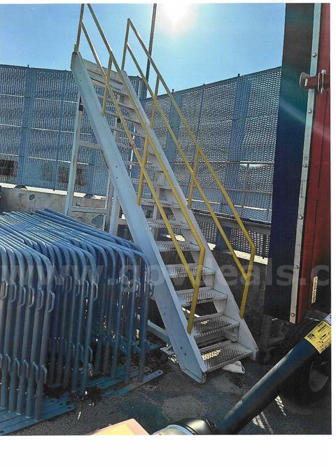 Metal Stairs (Rolling)