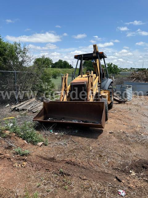 1999 Case 580-L	Backhoe/Loader
