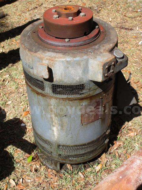 (1) USED GENERAL ELECTRIC WATER PUMP IN (3) PARTS; PARTS OR REPAIR