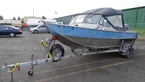 1979 18 ft Alumaweld Boat with Trailer & Accessories