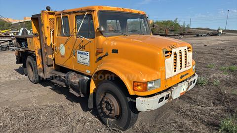 1995 International 4700 Crew Cab 4x2 Utility Service Truck
