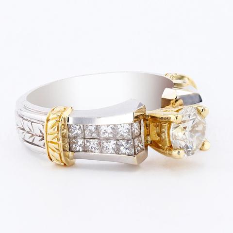 18K GOLD DIAMOND RING