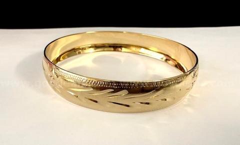 24k Gold, 3" Wide, 1/2" Thick, Beautiful Diamond Cut Bangle Bracelet