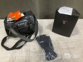 (97) Pairs of Gloves, (5) Loudspeakers, (1) Camera & Assorted Items - photo 1