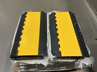 (20) Guardian DH-CP-2M Industrial Rubber Cable Protector Ramps — photo 1