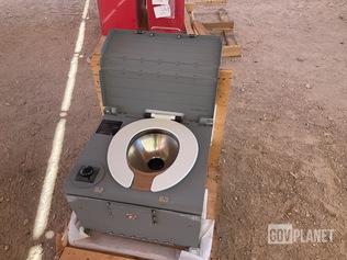 2IS 9230A5000-1 Manual Flushing Self Contained Toilet Assembly