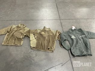 (28) Cold Weather Jackets & (1) Extreme Cold Weather Parka Liner — photo 1