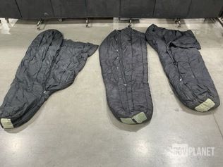 (176) Sleeping Bags - photo 1