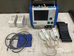 (2) Zoll M Series CCT Defibrillator Monitor-Recorders w/Cases - photo 1