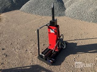Raytree RMH680 Skid Steer Hydraulic Hammer - Unused - photo 1