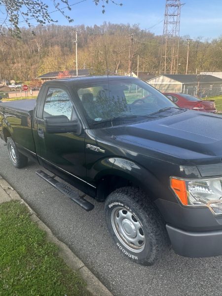 Ford F-150 4x4 Pickup Truck — photo 1