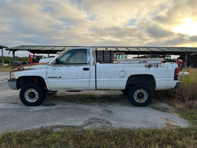 1996 Dodge Ram 2500 4x4 — photo 1