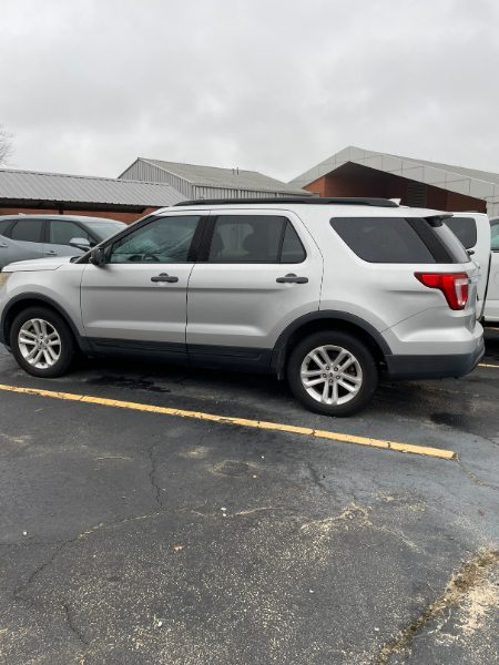 2016 Ford Explorer — photo 1