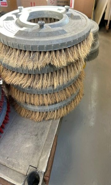 Janitorial supplies — photo 1