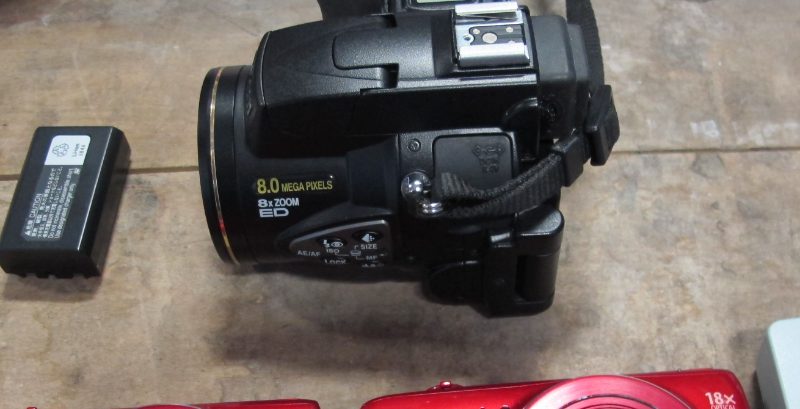 Canon / Nikon cameras — photo 1