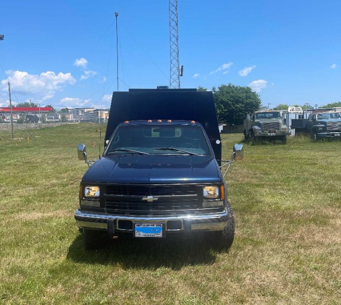 CHEVROLET UTILITY TRUCK — photo 1