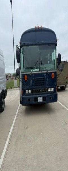 BLUE BIRD VAN — photo 1