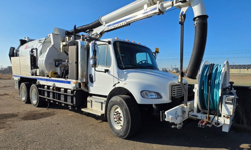 M2 SEWER TRUCK — photo 1