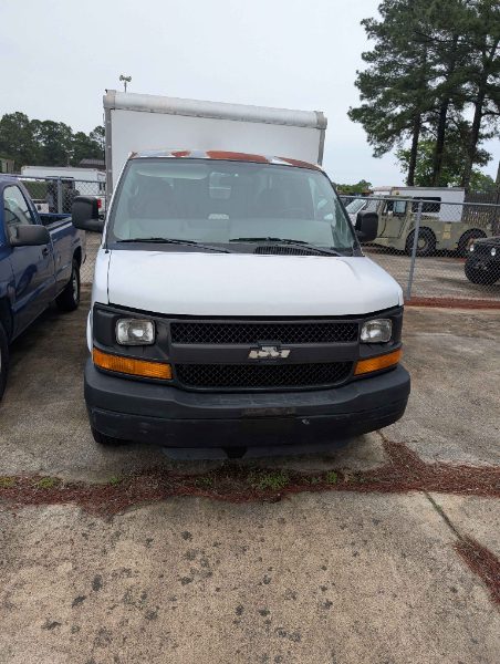 CHEVROLET TRUCK VAN — photo 1