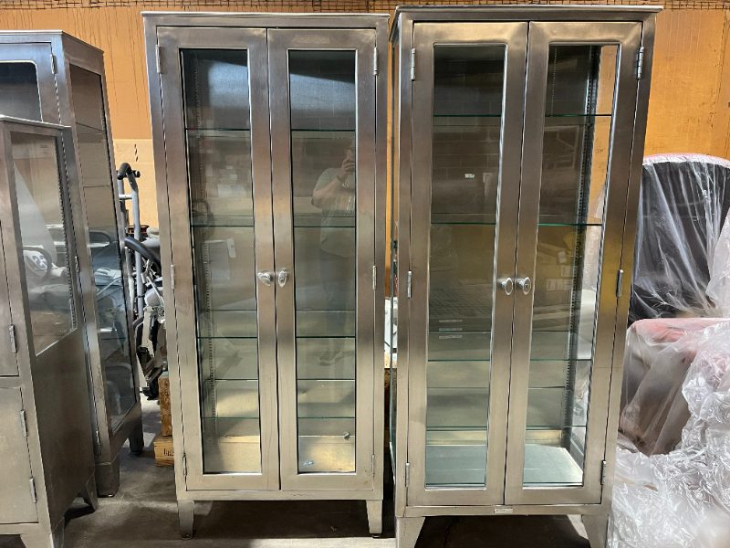 Cabinets — photo 1