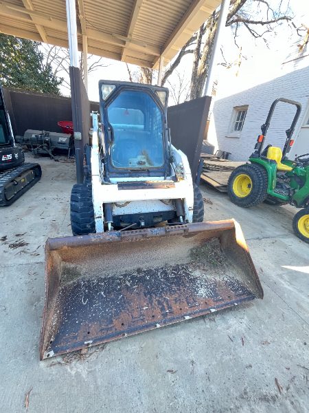 BOBCAT LOADER — photo 1