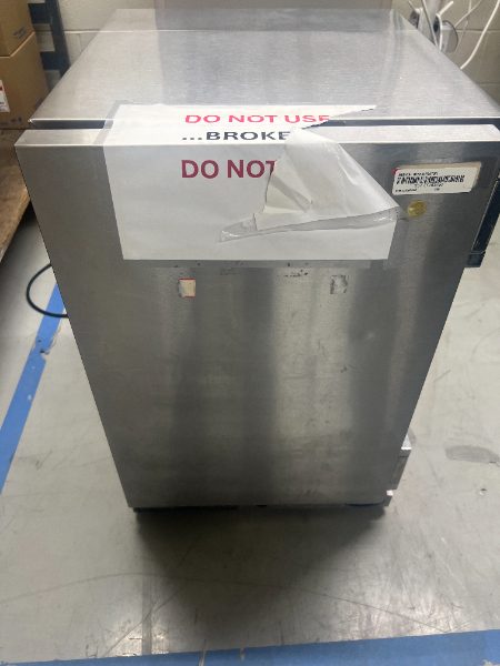 MEDICAL REFRIGERATOR — photo 1