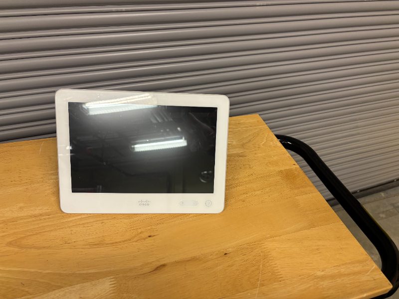 CISCO TOUCH 10 — photo 1