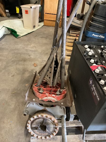 PIPE TRI-STAND — photo 1