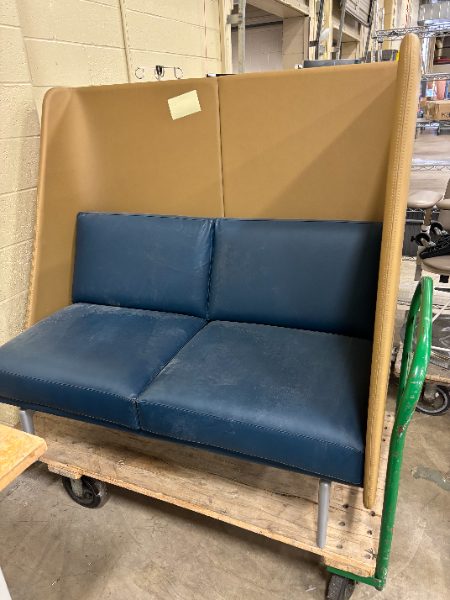 USABLE COUCH — photo 1